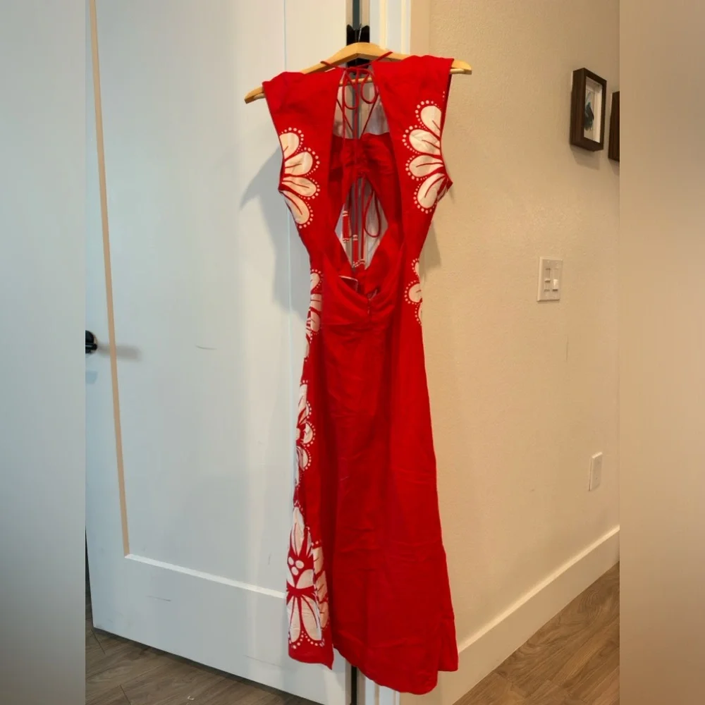 FARM RIO Red Ainika Shell Lenzing™ Ecovero™ Euroflax™ Midi Dress - Picture 6 of 8